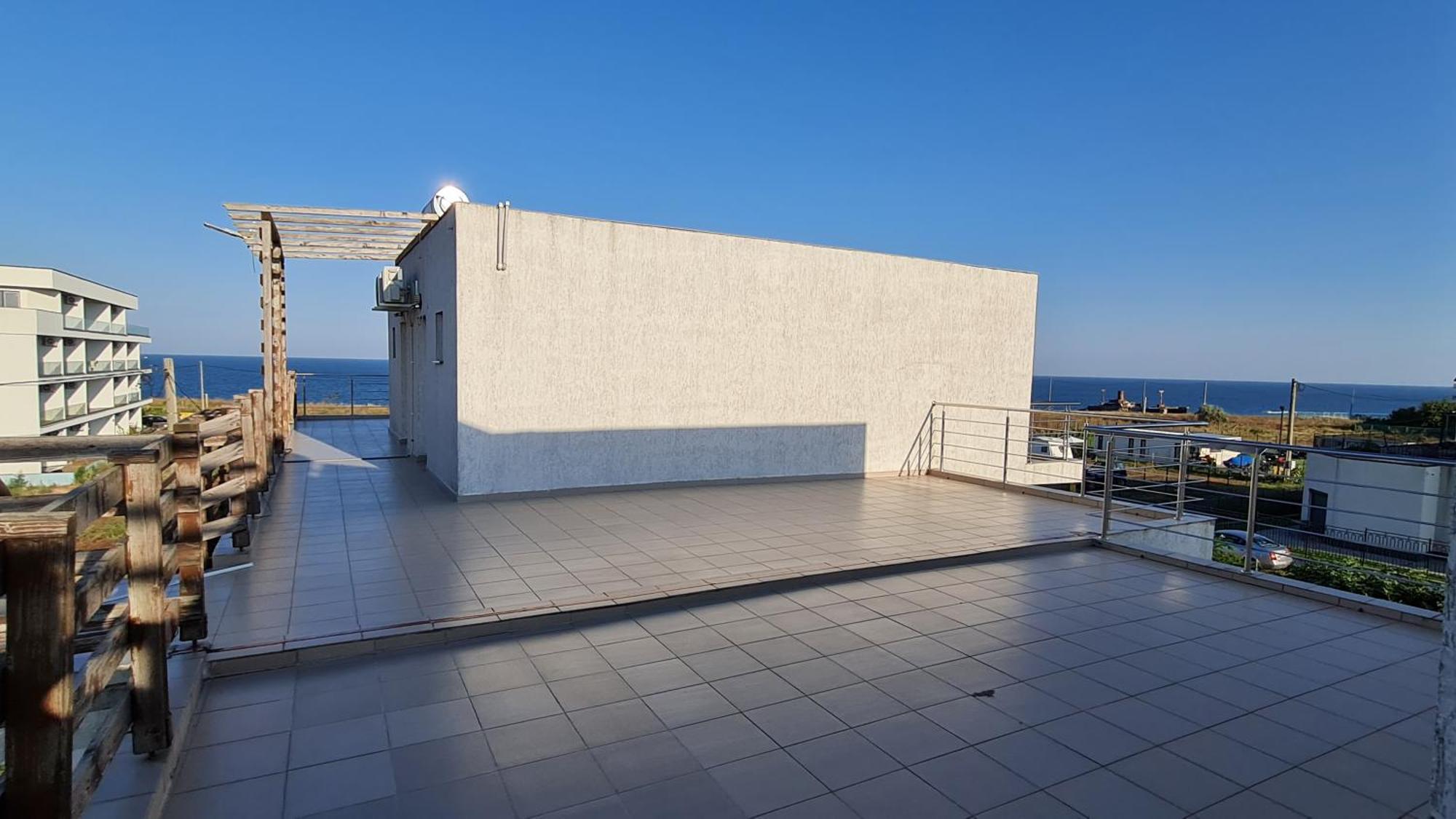 コスティネシュティCasa Bellevueアパートメント エクステリア 写真